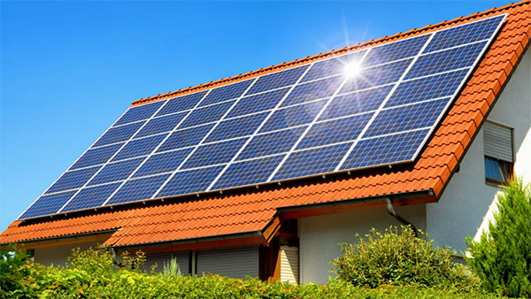 How long can a solar cell power a house at a time