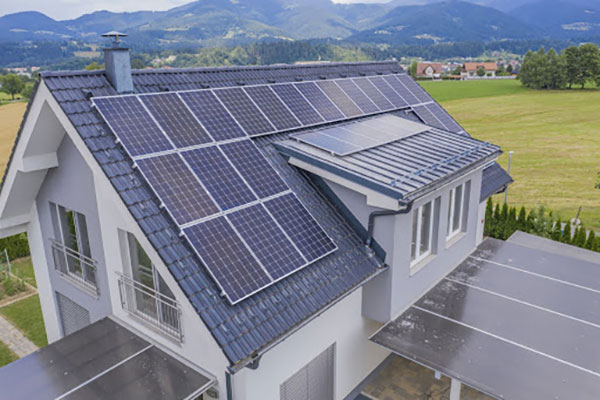 How Much Power Does a 100-Watt Solar Panel Produce
