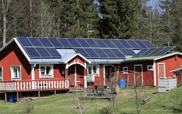Which is best on-grid or off-grid solar system