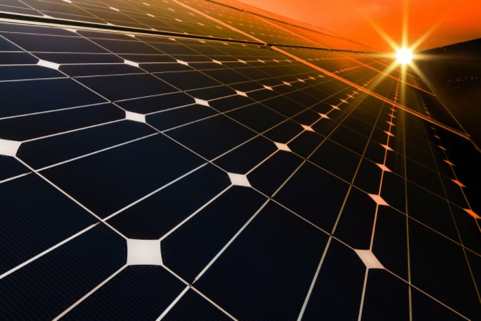 What are the latest innovations in monocrystalline solar module technology?