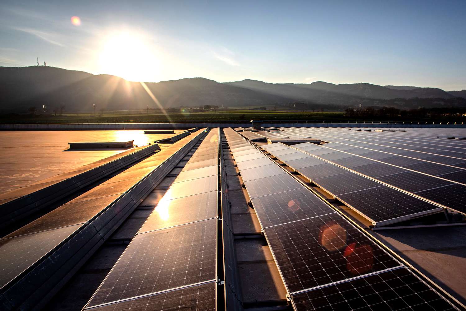 Top 6Strategies to Enhance Energy Efficiency in Solar Installations